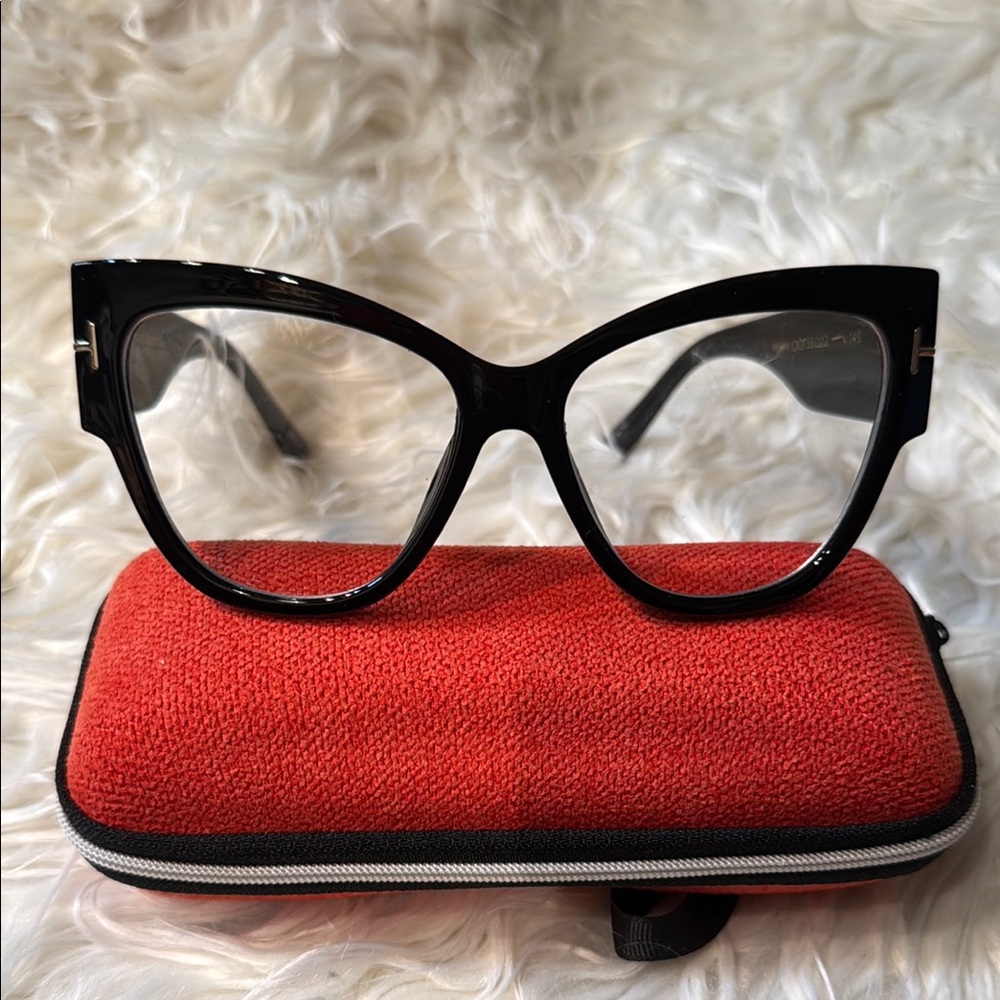 Black Cat Eye Glasses